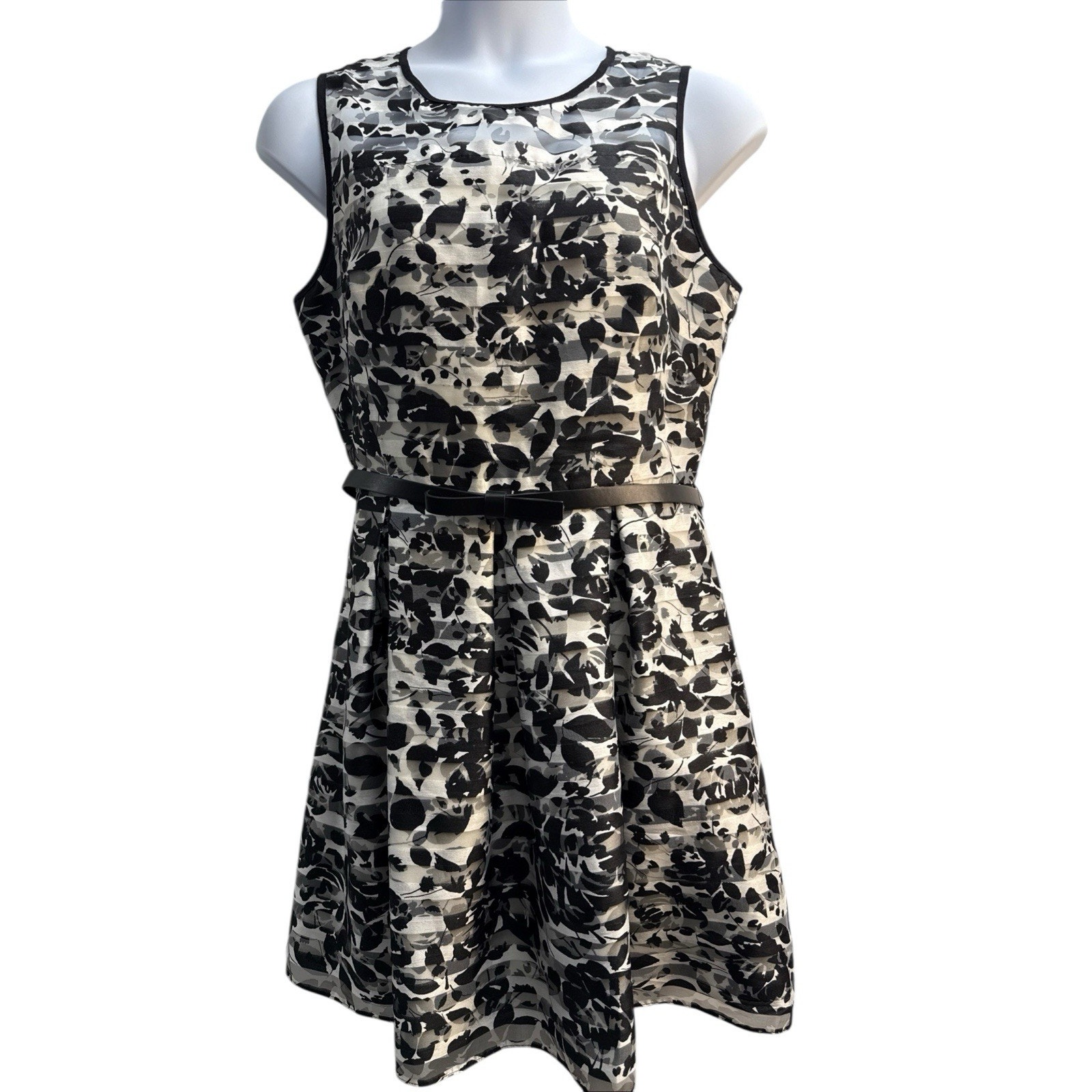 Roz & Ali Black And White Floral Mini Dress